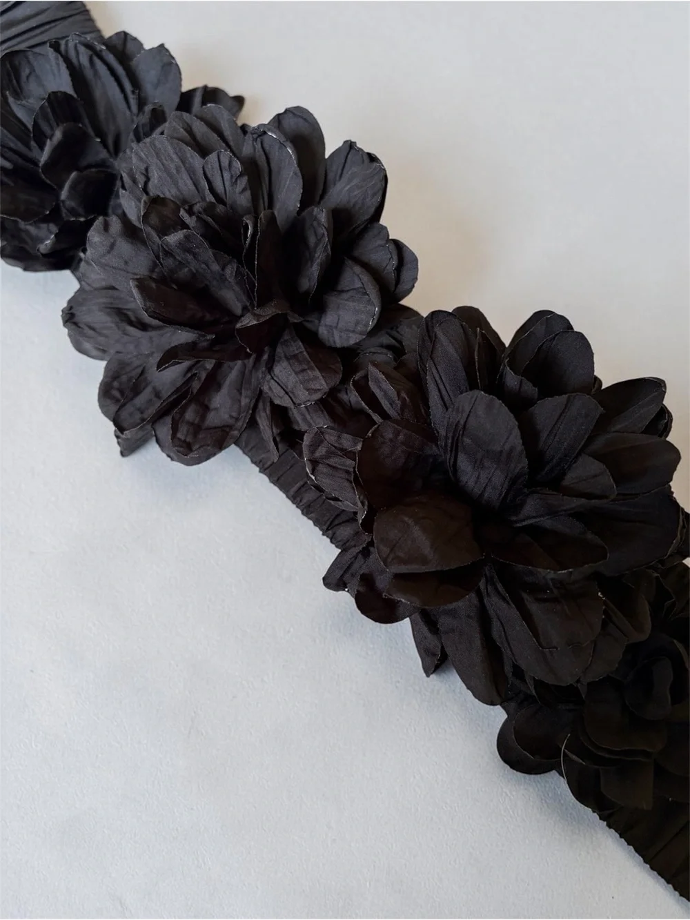 NWT Zara Silky Floral Black Belt Size 30 Pleats Stretch Preppy Feminine Coquette